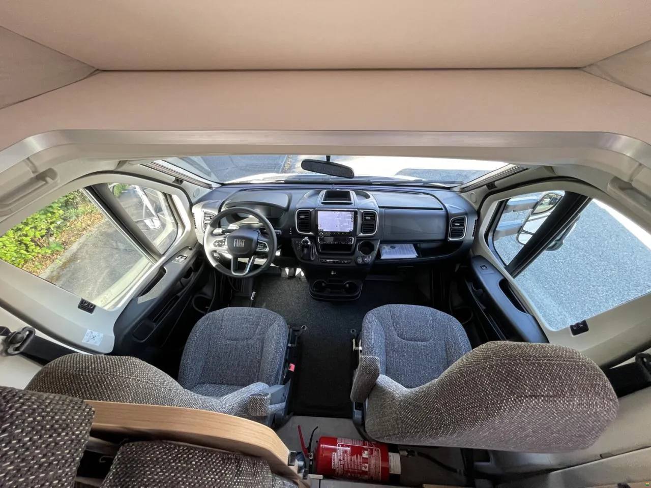 Van 3